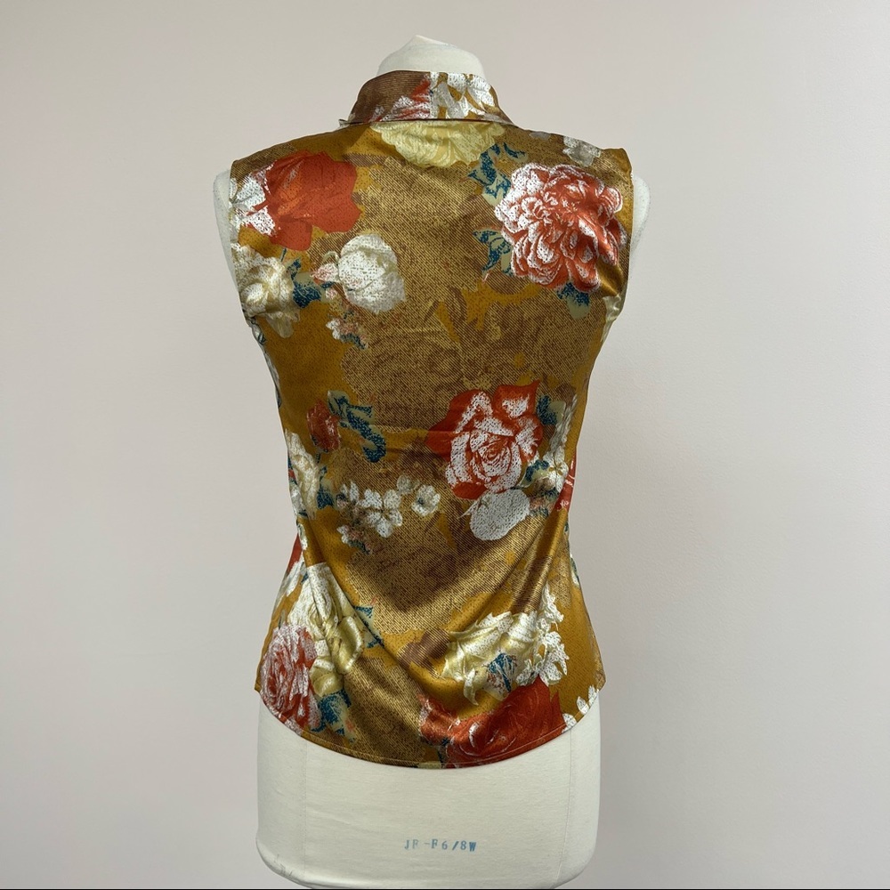 Tahari Floral Print Sleeveless Blouse in Graphic Peony - Picture 2 of 9
